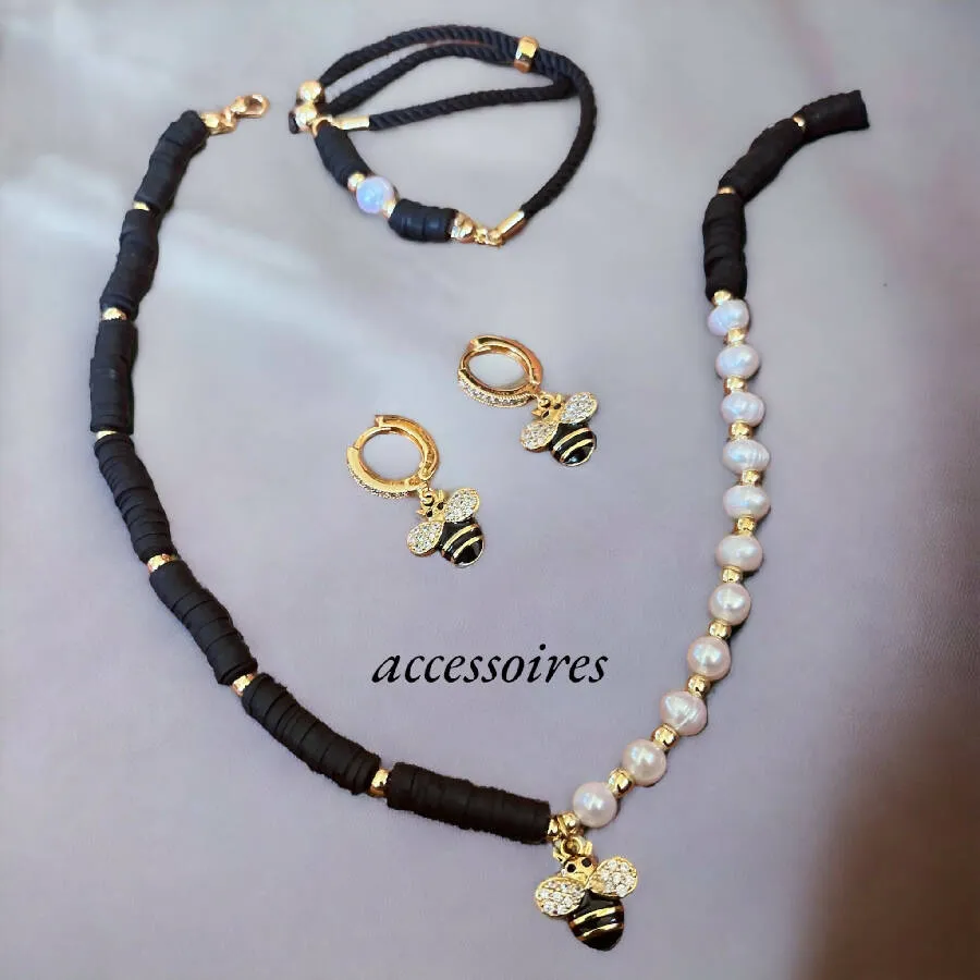 Accessoires by Madeleine Handmade Jewelry High Quality Freshwater Pearls Goldplated Items “