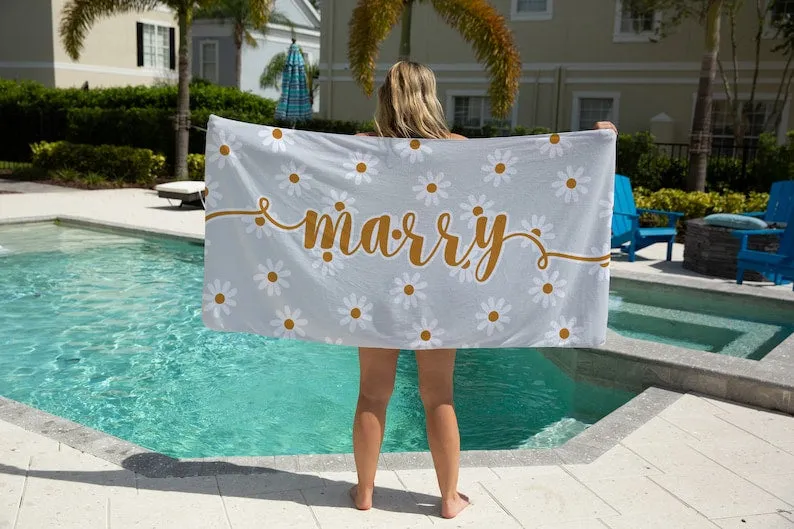 Personalized Daisy Beach Towel, Custom Daisy Beach Towel, Custom Beach Towel for Brides, Beach Towel for Womens, Floral Beach Towel